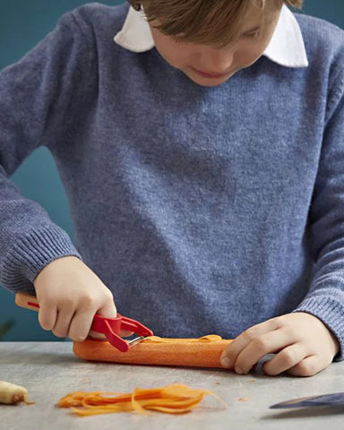Opinel Le Petit Chef - Peeler With Finger Guide