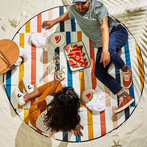 Basil Bangs Love Rug - Daydream